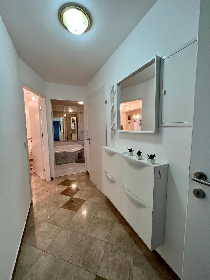 Traum Apartment Mit Pool+Balkon Viena Exterior foto